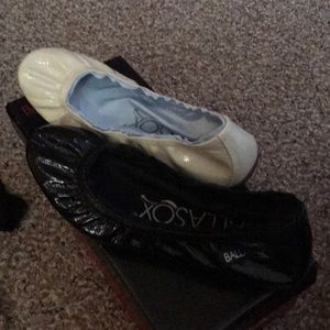 BALLASOX flats brand new!